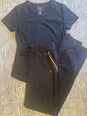 🏥 Cherokee Statement Rose Gold Scrubs